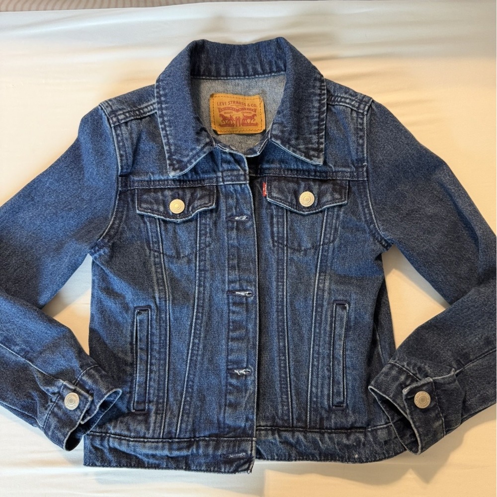 Levi's Denim Jacket Girls Small 8 years Trucker Jean Jacket Classic Blue Euc